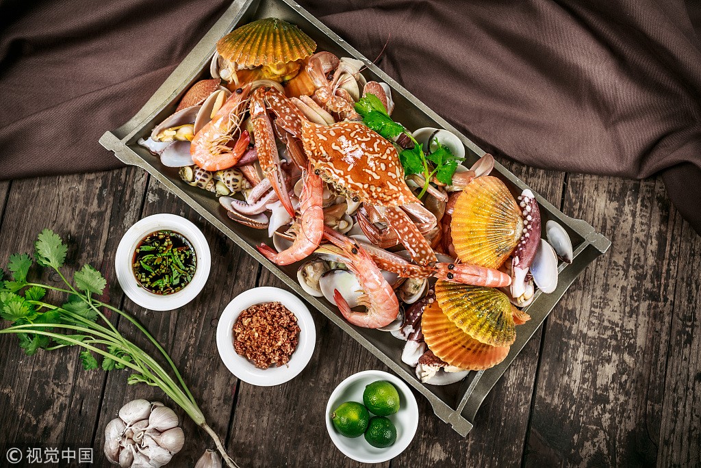 5㎡玩转海鲜店 日售千份 蜜潮吮指小海鲜内陆鲜出位