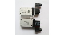 爱尔泰克三位五通电磁阀M-04-530-HN-O12图1