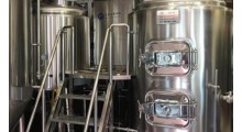 供应酒吧酒馆的精酿啤酒设备生产厂家1500升啤酒设备价格图2